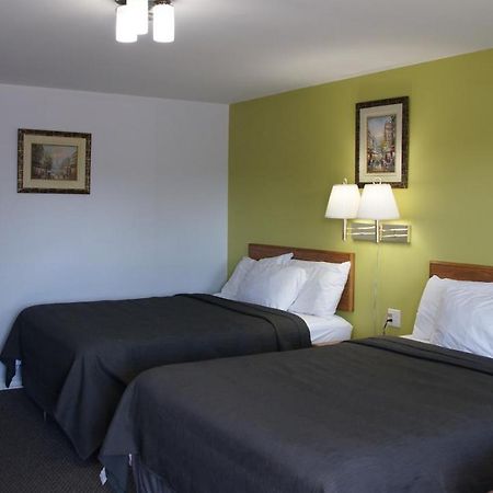 פיטרבורו Robyn'S Motel מראה חיצוני תמונה
