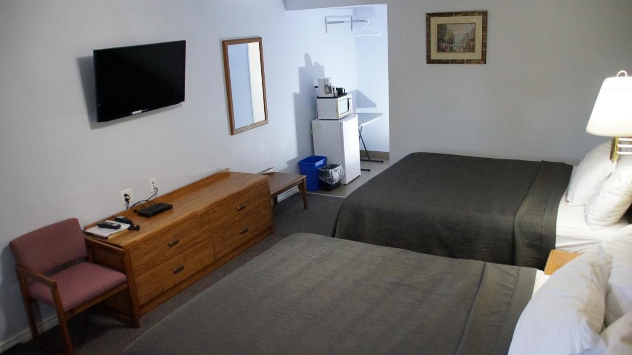 פיטרבורו Robyn'S Motel מראה חיצוני תמונה